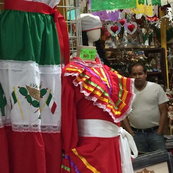 Mercado Latino Tianguis - Shopping Centers Near Me - Bakersfield, California