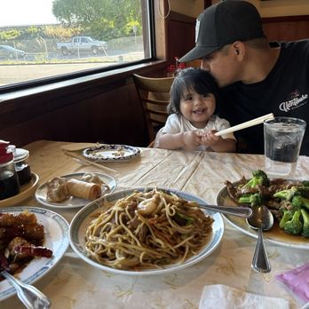 Hang Ah Dim Sum - Orange chicken, house special chow mein, beef, and broccoli - Dim Sum Near Me - Santa Rosa, California Hang Ah Dim Sum - Orange chicken, house special chow mein, beef, and broccoli - Dim Sum Near Me - Santa Rosa, California