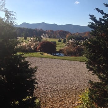 Fox Hill Bed & Breakfast Suites - View from the front door. - Bed & Breakfast Near Me - Fairfield, Virginia Fox Hill Bed & Breakfast Suites - View from the front door. - Bed & Breakfast Near Me - Fairfield, Virginia