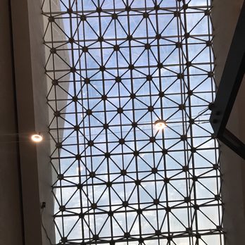 Hilton Bellevue - I was very amused with the big windows - Hotels Near Me - Bellevue, Washington