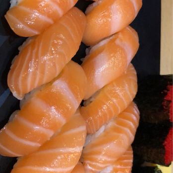 Akino - Sushi Bars Near Me - Elmhurst, New York