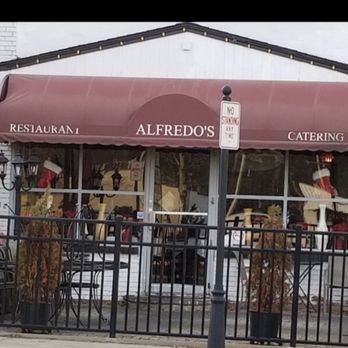 Alfredo’s Restaurant - the outside of the restaurant - Italian Near Me - New City, New York