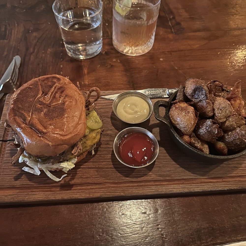 Union - Union Burger - New American Near Me - Chicago, Illinois Union - Union Burger - New American Near Me - Chicago, Illinois
