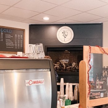 Lions Den Coffee Shop - Inside - Coffee & Tea Near Me - Southington, Connecticut