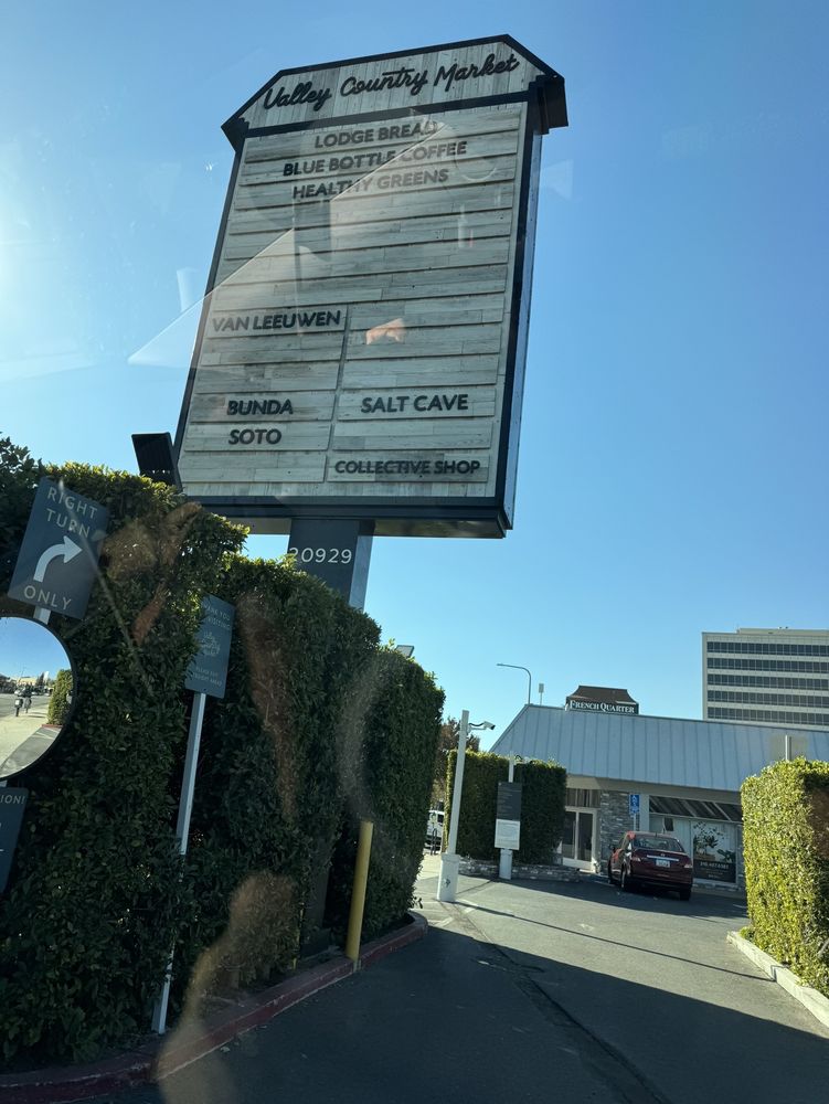 VAN LEEUWEN ICE CREAM 20929 Ventura Blvd, Los Angeles, California