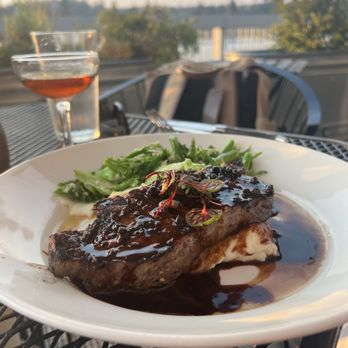 Nell Thorn Restaurant & Pub - NY strip - New American Near Me - La Conner, Washington Nell Thorn Restaurant & Pub - NY strip - New American Near Me - La Conner, Washington