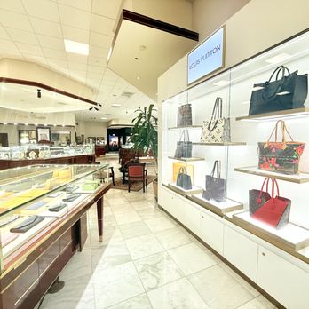 Jewelry Couture - Designer Wallets and Louis Vuitton Handbags - Jewelry Near Me - Ventura, California Jewelry Couture - Designer Wallets and Louis Vuitton Handbags - Jewelry Near Me - Ventura, California