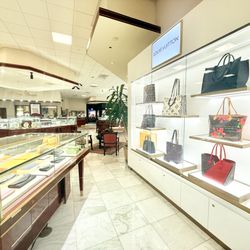 Designer Wallets and Louis Vuitton Handbags