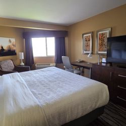 La Quinta by Wyndham Butte - Rm #404: King Room  06-22-2026