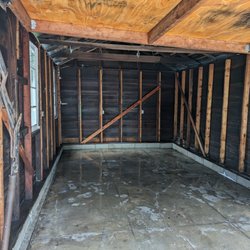 South County Clean Up, Demo & Hauling - Cleared out and clean garage!