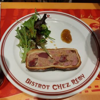 Bistrot Chez Rémy - Pear, Chestnut and Duck Pate en Croute - French Near Me - Chessy, 77 Bistrot Chez Rémy - Pear, Chestnut and Duck Pate en Croute - French Near Me - Chessy, 77