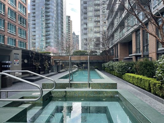 L'Hermitage Vancouver by null
