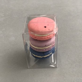 Macaron by Patisse - Cute box - Macarons Near Me - Houston, Texas