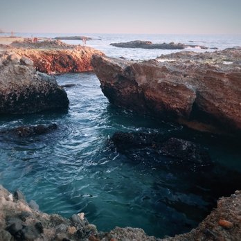 Victoria Beach - Beaches Near Me - Laguna Beach, California
