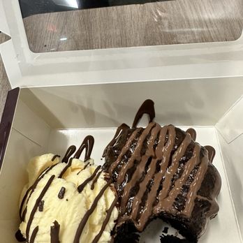 Chocolate Bash - Lava cake/ice cream - Desserts Near Me - Sacramento, California