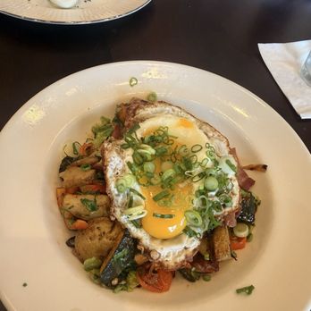 The Cafe at The Inn - Farmer's Market Hash with Bacon - Coffee & Tea Near Me - Benicia, California
