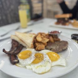 Taste on Main - Breakfast