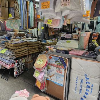 花園街 - Pillows and blankets - Flea Markets Near Me - Hong Kong, HK