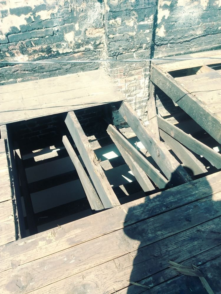 Slide of Amigo Roofing