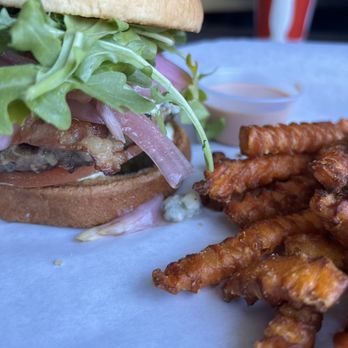 Blu Burgers & Brew - American Near Me - Mukilteo, Washington Blu Burgers & Brew - American Near Me - Mukilteo, Washington