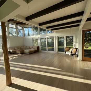 Da Vinci Floors - a large open living room - Flooring Near Me