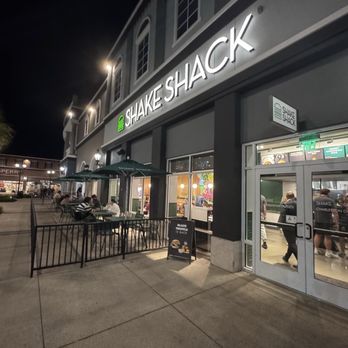 Shake Shack Charleston Outlets - Fast Food Near Me - North Charleston, South Carolina Shake Shack Charleston Outlets - Fast Food Near Me - North Charleston, South Carolina