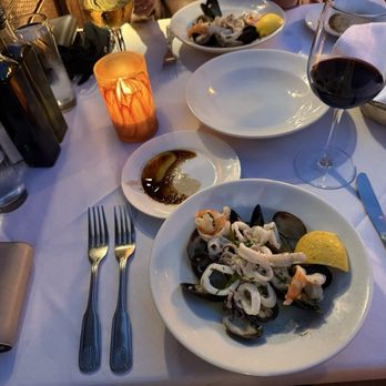 Caffe Pinguini Italian Restaurant - Insalata di Mare Dinner - Italian Near Me - Los Angeles, California Caffe Pinguini Italian Restaurant - Insalata di Mare Dinner - Italian Near Me - Los Angeles, California