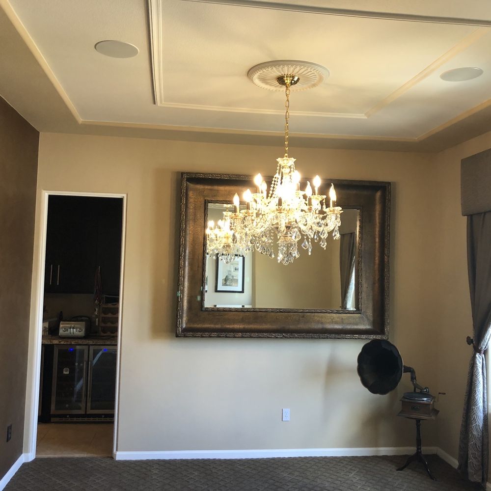 Italian crystal chandelier Italian crystal chandelier