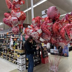 Vons - Red and pink balloons everywhere