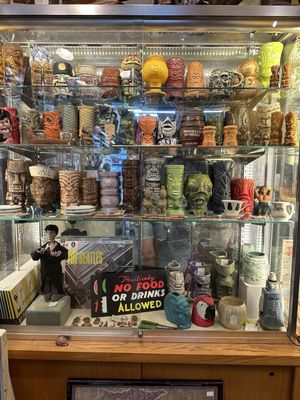 Main Street Peddlers Antique Mall by null