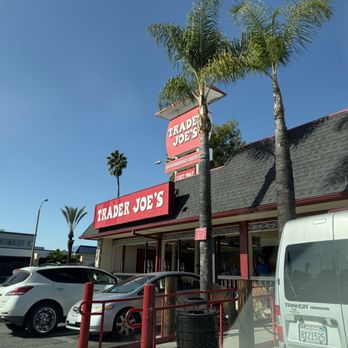 Trader Joe's - Grocery Near Me - Pasadena, California