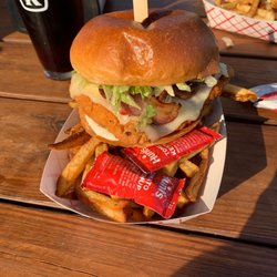 WTF: Where's the Food? - Chicken Bacon Ranch burger!