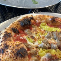 Salsiccia (sausage) pizza