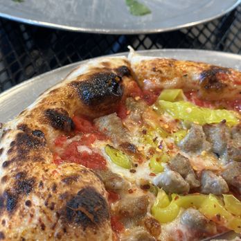 ETalian - Salsiccia (sausage) pizza - Pizza Near Me - Chagrin Falls, Ohio