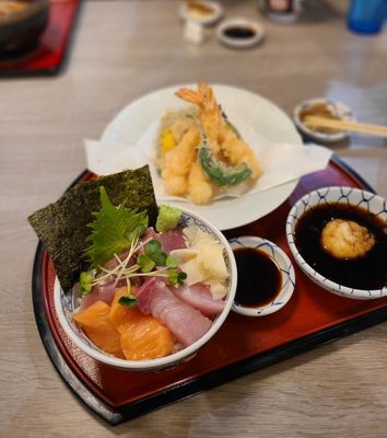 Tendon Tempura Carlos Jr by null