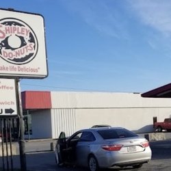 Shipley Do-Nuts - features a drive-through