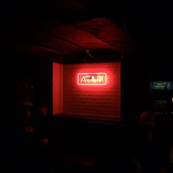 17 Below - Cocktail Bars Near Me - Manchester, XGM