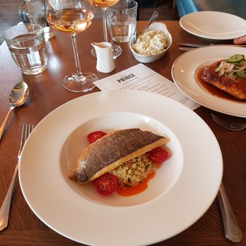 Brasserie Prince - Main course - fillet of seabream (photo taken from www.sandlblog.com) - French Near Me - Edinburgh, EDH Brasserie Prince - Main course - fillet of seabream (photo taken from www.sandlblog.com) - French Near Me - Edinburgh, EDH