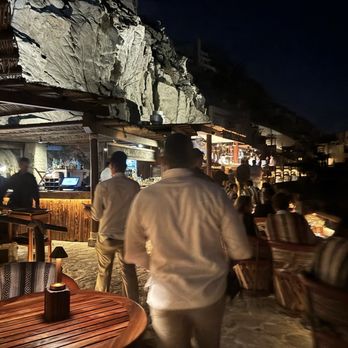 El Farallón - Walking into the restaurant - Seafood Near Me - Cabo San Lucas, BCS