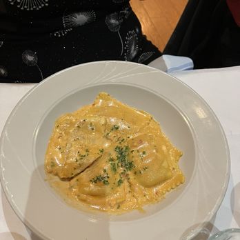 Olivia's Italian Restaurant - Lobster Ravioli Good - Desserts Near Me - Gurnee, Illinois