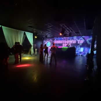 The Summit - NYE at 11pm (empty) - Dance Clubs Near Me - Branson, Missouri