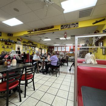 Mom's Diner - Inside the diner. - Diners Near Me - Pahrump, Nevada Mom's Diner - Inside the diner. - Diners Near Me - Pahrump, Nevada