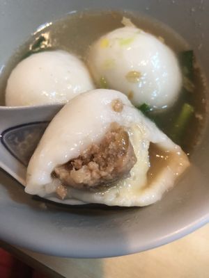 施家鮮肉湯圓 by null