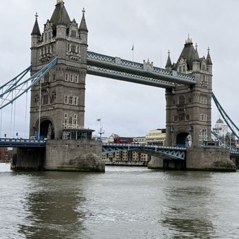 Tower Bridge - Landmarks & Historical Buildings Near Me - London, XGL Tower Bridge - Landmarks & Historical Buildings Near Me - London, XGL