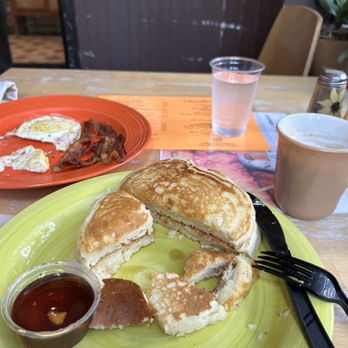 Chandlers Place - Breakfast. Pancakes, eggs, bacon, coffee - Sandwiches Near Me - Coral Gables, Florida Chandlers Place - Breakfast. Pancakes, eggs, bacon, coffee - Sandwiches Near Me - Coral Gables, Florida