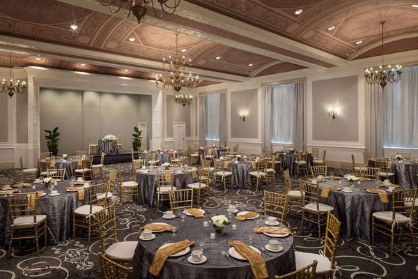 DoubleTree Suites by Hilton Hotel Detroit Downtown - Fort Shelby by null