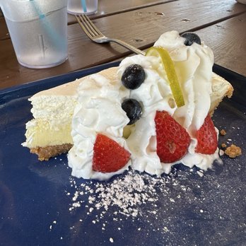 Lucky Fish - Key lime pie - Seafood Near Me - Dania Beach, Florida