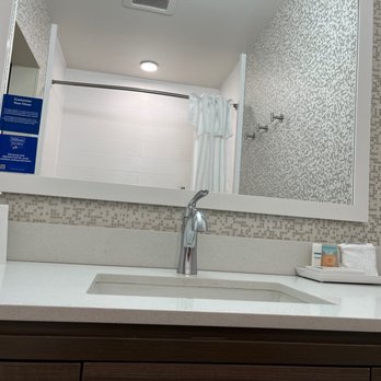 Home2 Suites by Hilton Corona - Clean bathroom too - Hotels Near Me - Corona, California