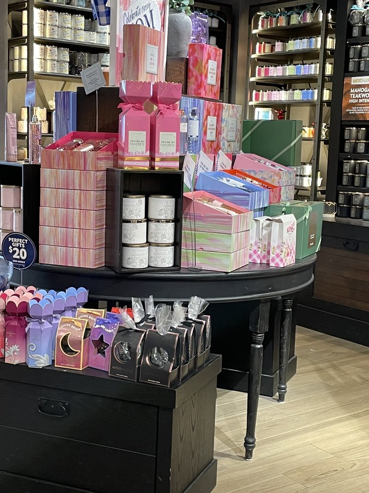 BATH & BODY WORKS Updated August 2024 13 Photos 4100 William Penn