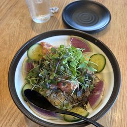 Tuna rice bowl